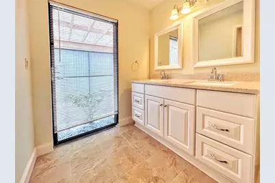 5549 Boulder Boulevard #7, Sarasota, FL 34233 - Photo 10
