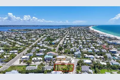 302 73rd Street, Holmes Beach, FL 34217 - Photo 6