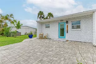 707 St Judes Dr S, Longboat Key, FL 34228 - Photo 2