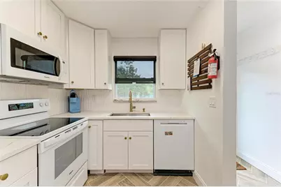 707 Saint Judes Drive S #1, Longboat Key, FL 34228 - Photo 10