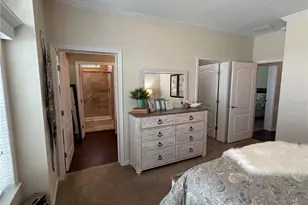 5274 E Camelot Dr, Sarasota, FL 34233 - Photo 22