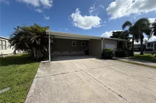 5274 E Camelot Dr, Sarasota, FL 34233 - Photo 2