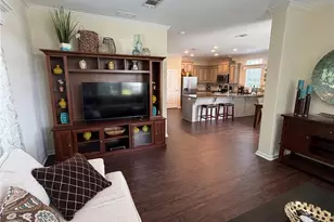 5274 E Camelot Dr, Sarasota, FL 34233 - Photo 8
