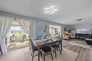 3286 Brunswick Ln, Sarasota, FL 34239 - Photo 8