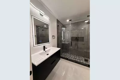 2405 21st Ave W, Bradenton, FL 34205 - Photo 10
