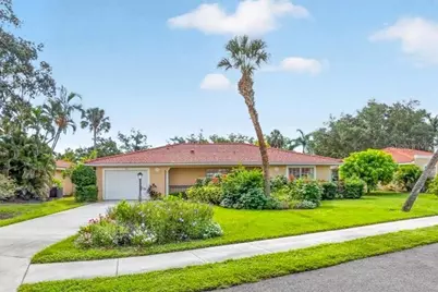 122 49th Court E, Palmetto, FL 34221 - Photo 2