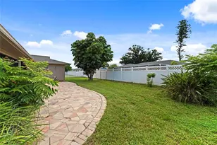 1252 Waterside Ln, Venice, FL 34285 - Photo 40