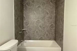 1013 6th St E, Bradenton, FL 34208 - Photo 10