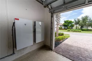 8137 Gabanna Dr, Sarasota, FL 34231 - Photo 32