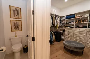 8137 Gabanna Dr, Sarasota, FL 34231 - Photo 18