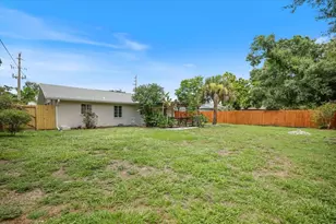 2126 Hyde Park St, Sarasota, FL 34239 - Photo 46