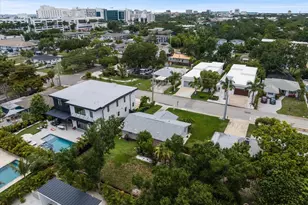 2126 Hyde Park St, Sarasota, FL 34239 - Photo 4