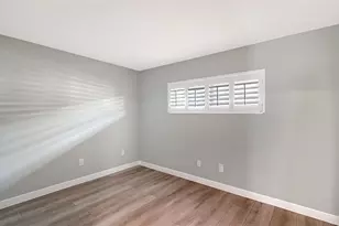 1300 N Portofino Dr, Sarasota, FL 34242 - Photo 18