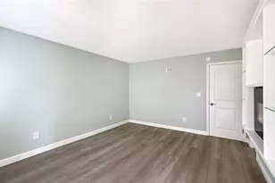 1300 N Portofino Dr, Sarasota, FL 34242 - Photo 22