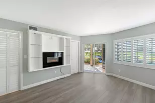 1300 N Portofino Dr, Sarasota, FL 34242 - Photo 18
