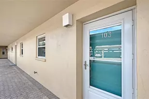 1300 N Portofino Dr, Sarasota, FL 34242 - Photo 6