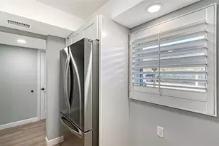 1300 N Portofino Dr, Sarasota, FL 34242 - Photo 16