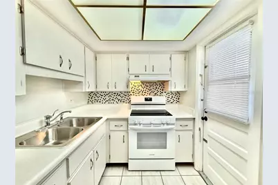 6105 Coral Way, Bradenton, FL 34207 - Photo 2