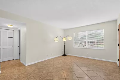 4507 9th Street W #E3, Bradenton, FL 34207 - Photo 8