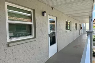 1330 Glen Oaks Dr E, Sarasota, FL 34232 - Photo 24