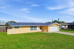 1786 Coconut Dr, Venice, FL 34293 - Photo 1