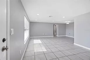 1786 Coconut Dr, Venice, FL 34293 - Photo 6