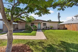 2350 Loma Linda St, Sarasota, FL 34239 - Photo 2