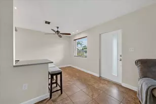 2350 Loma Linda St, Sarasota, FL 34239 - Photo 10