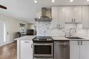 2350 Loma Linda St, Sarasota, FL 34239 - Photo 16