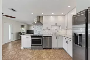 2350 Loma Linda St, Sarasota, FL 34239 - Photo 28