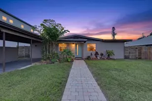 2350 Loma Linda St, Sarasota, FL 34239 - Photo 4