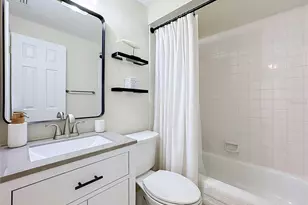 202 Peacock Ln, Holmes Beach, FL 34217 - Photo 20