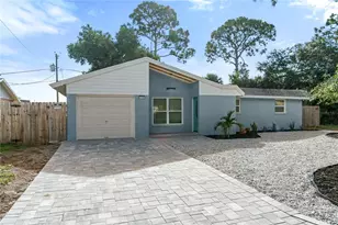 420 Melody Cir, Sarasota, FL 34237 - Photo 2