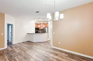 4218 Via Piedra Cir, Sarasota, FL 34233 - Photo 10