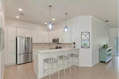 2133 Burgos Drive, Sarasota, FL 34238 - Photo 6