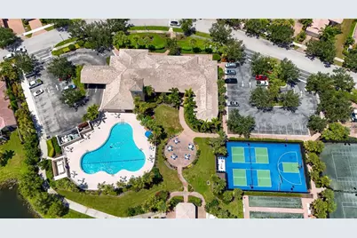 2133 Burgos Drive, Sarasota, FL 34238 - Photo 18