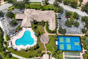 2133 Burgos Dr, Sarasota, FL 34238 - Photo 18
