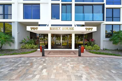 707 S Gulfstream Avenue #807, Sarasota, FL 34236 - Photo 1