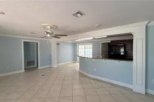 3100 Lake Ridge Dr, Sarasota, FL 34237 - Photo 2