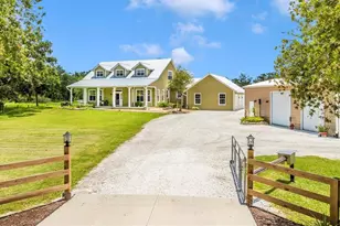1901 Joshua Dr, Sarasota, FL 34240 - Photo 2