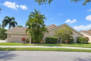 5706 Monte Rosso Rd, Sarasota, FL 34243 - Photo 2