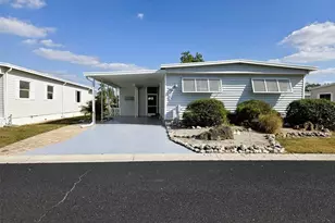 415 Oakwood Blvd W, Sarasota, FL 34237 - Photo 2
