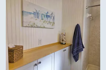 415 Oakwood Boulevard W, Sarasota, FL 34237 - Photo 30