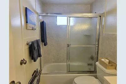 415 Oakwood Boulevard W, Sarasota, FL 34237 - Photo 24