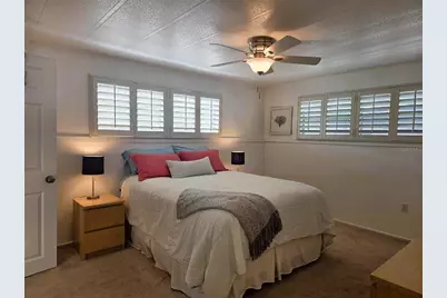 415 Oakwood Boulevard W, Sarasota, FL 34237 - Photo 26