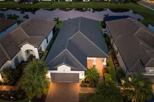 11112 Devonbridge Dr, Palmetto, FL 34221 - Photo 2