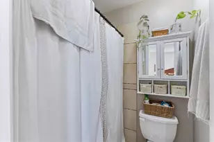 903 Byron Ln, Sarasota, FL 34243 - Photo 24