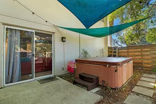 903 Byron Ln, Sarasota, FL 34243 - Photo 32