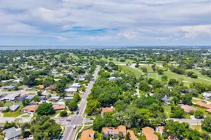 903 Byron Ln, Sarasota, FL 34243 - Photo 52