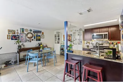 903 Byron Lane, Sarasota, FL 34243 - Photo 10
